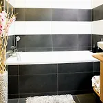 Brunetti Design Daire *